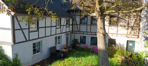 # MFH mit 8 Wohnungen, guter Rendite, neuer Heizung u. Photovoltaik-Anlage # - Einfamilienhaus Kürten | Angebot:27524803